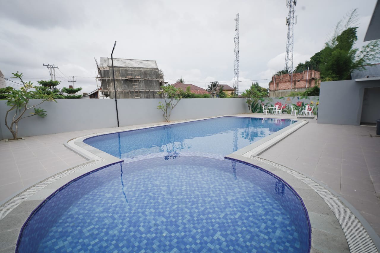 Area kolam renang